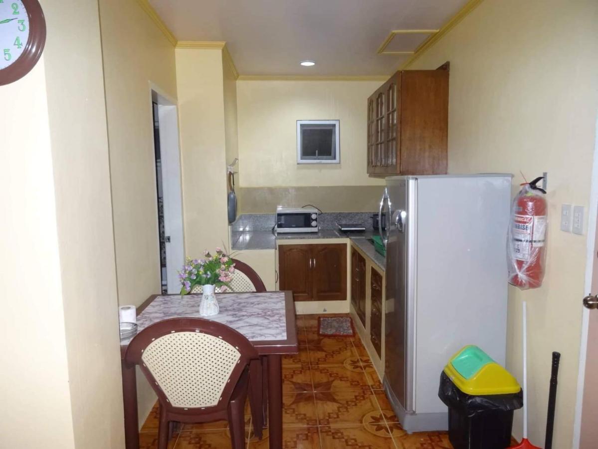 Julz Tropical Apartments โอลองกาโป ภายนอก รูปภาพ
