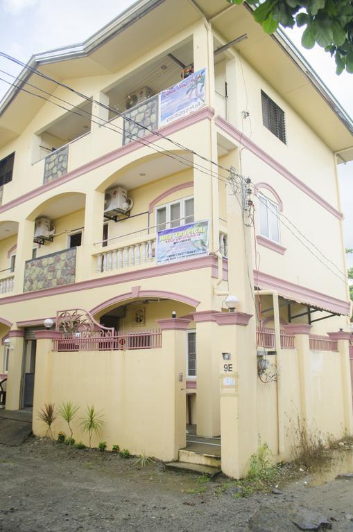 Julz Tropical Apartments โอลองกาโป ภายนอก รูปภาพ
