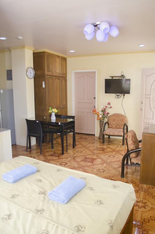 Julz Tropical Apartments โอลองกาโป ภายนอก รูปภาพ